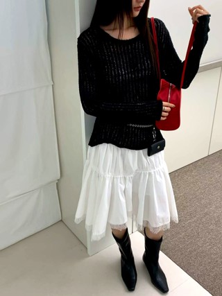 黑色