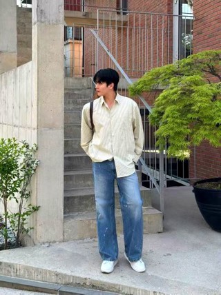 蓝色