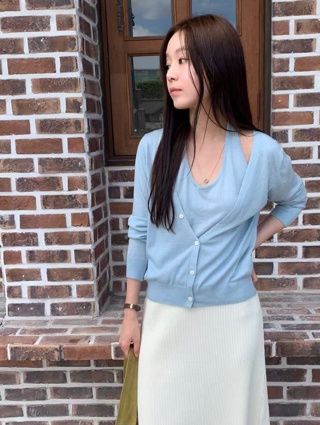 灰色