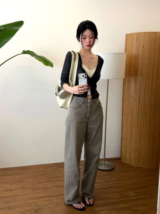 灰色