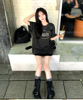 灰色