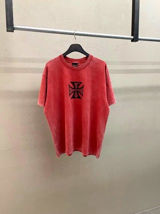 红色