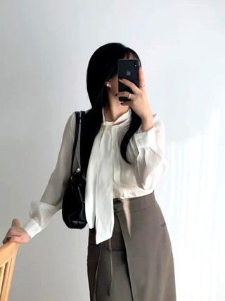 白色