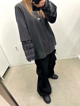 黑色