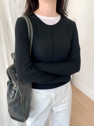 黑色