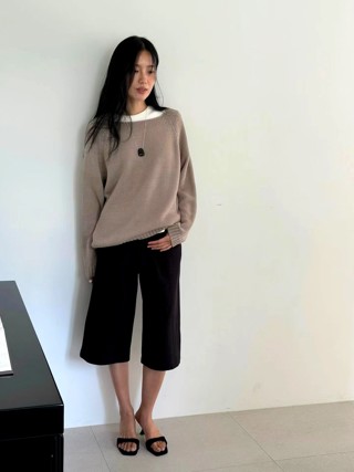 黑色