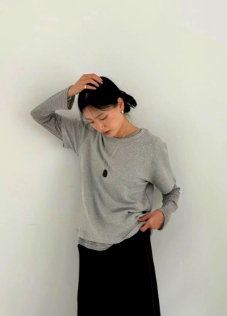 灰色