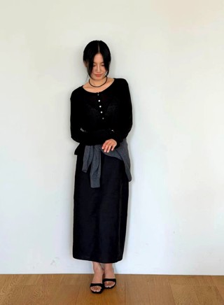 黑色