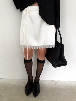白色