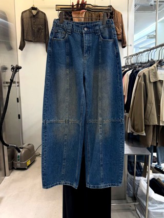 蓝色