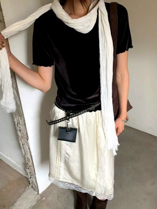 黑色