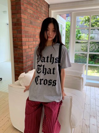灰色