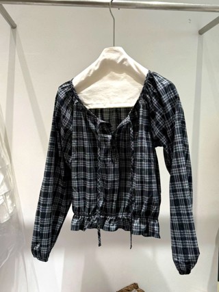 黑色