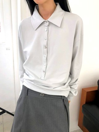 灰色