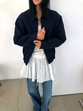 深蓝色