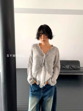 灰色