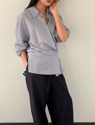 灰色