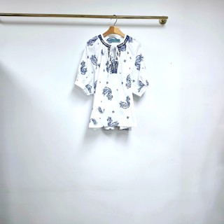 白色
