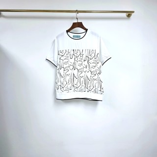 白色