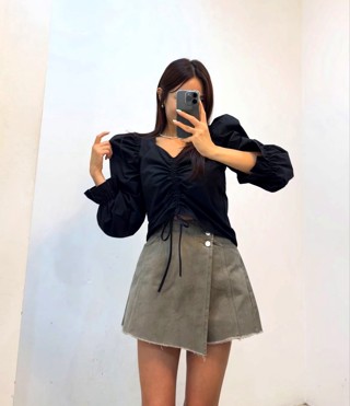 黑色