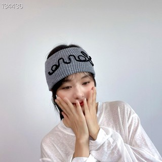 灰色