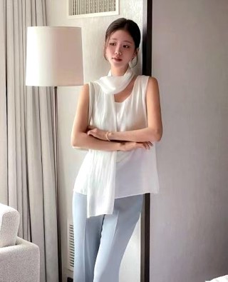 白色