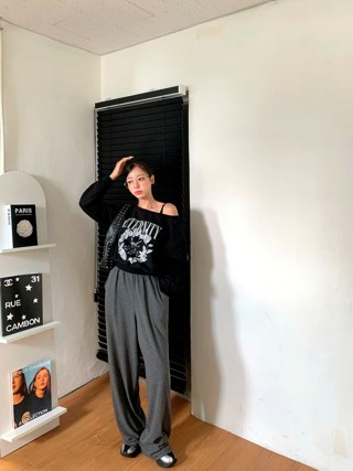 黑色