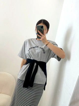灰色