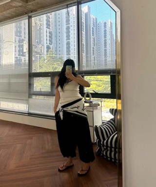黑色