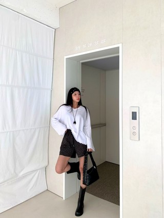 白色
