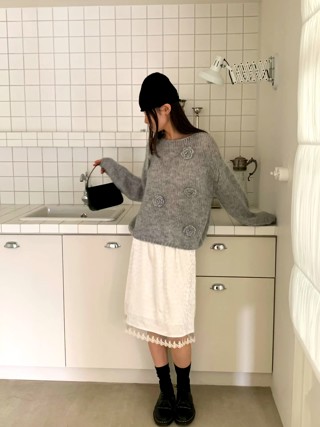 灰色