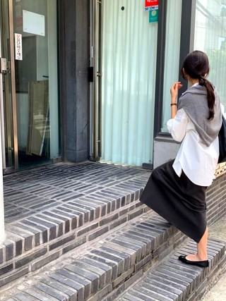 灰色