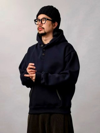 灰色