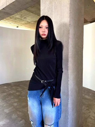黑色