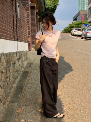 黑色