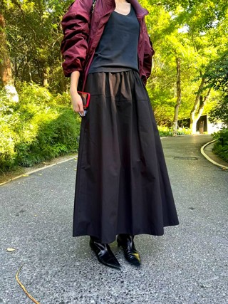 黑色