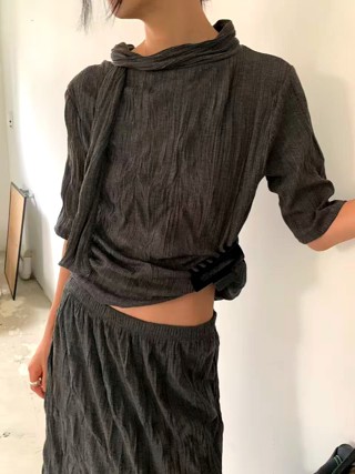 深灰