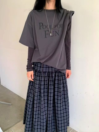 灰色