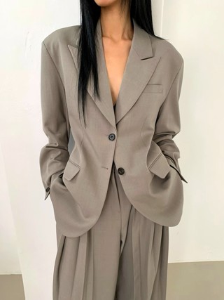 灰色
