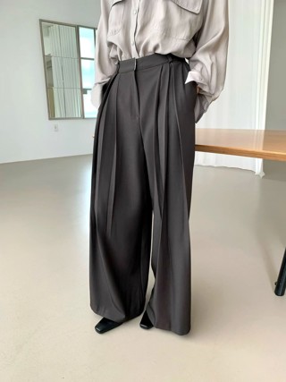 深棕色