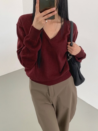 酒红色