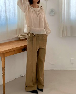 卡其色