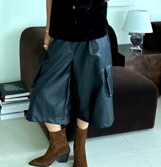 黑色