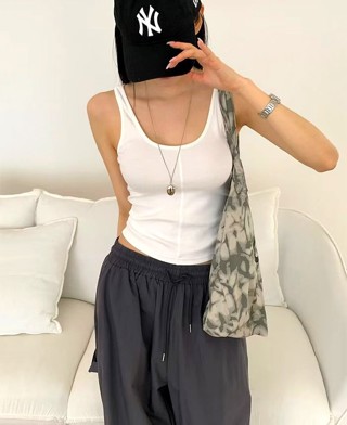 白色