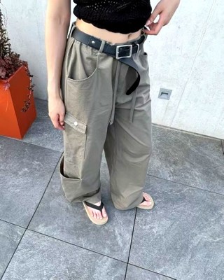 卡其色