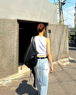 蓝色
