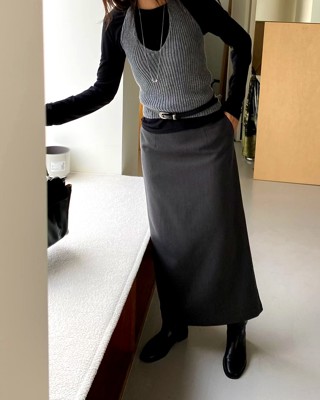 黑色