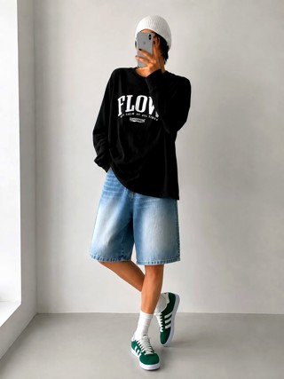 黑色