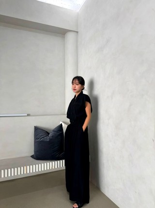 黑色