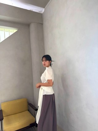灰色
